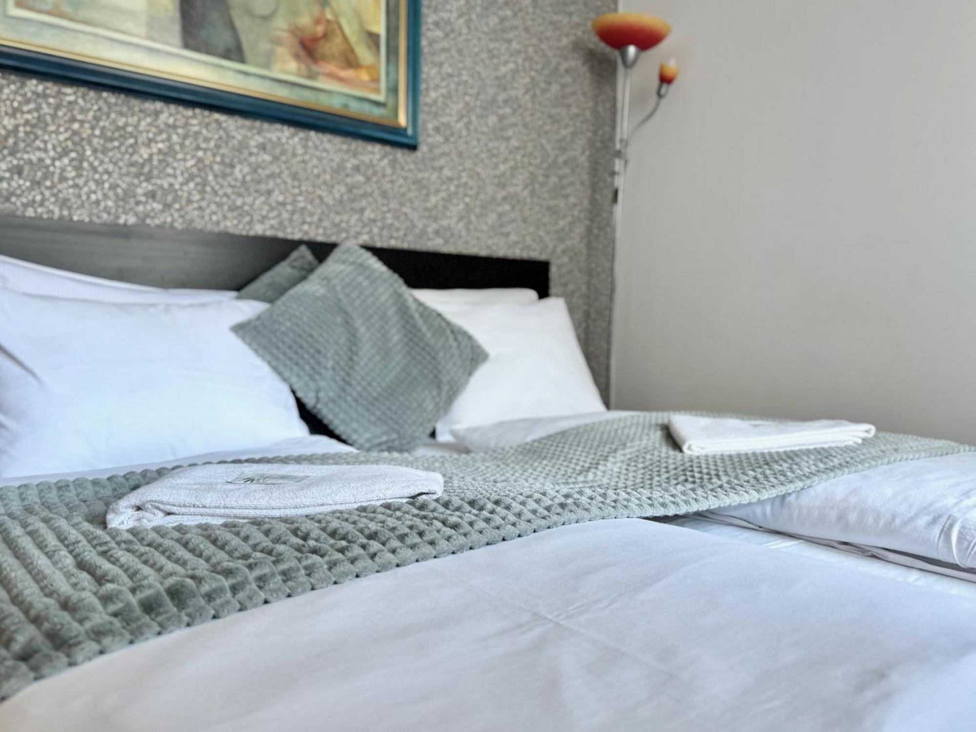 Premium Apartment By Hi5- Cp With Free Parking 布达佩斯 外观 照片