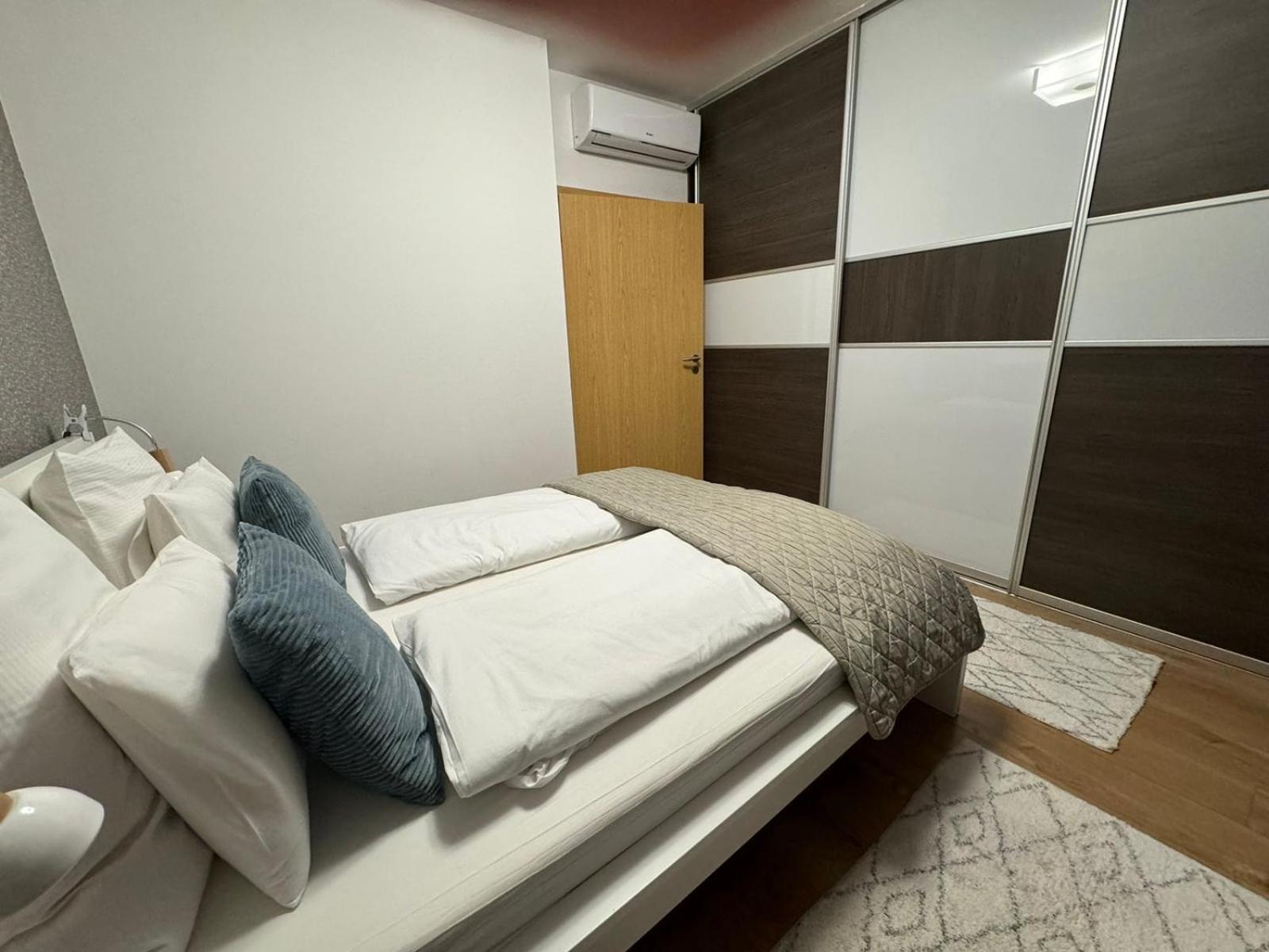 Premium Apartment By Hi5- Cp With Free Parking 布达佩斯 外观 照片